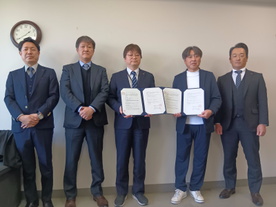 �N���b�N�Ŏʐ^���g�債�܂��B